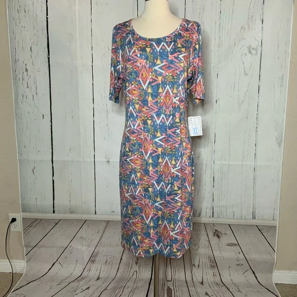 LuLa Roe Julia - Picture 6 of 15